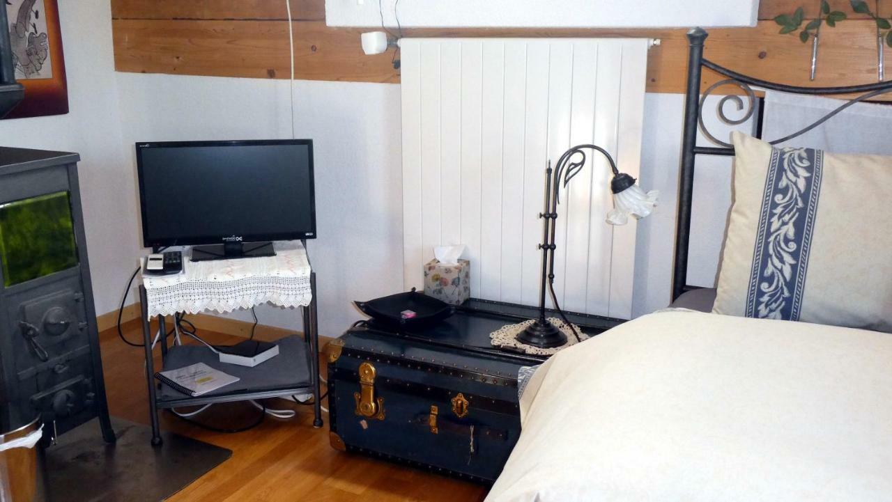 Bed & Breakfast Im Chellhof Benken  Εξωτερικό φωτογραφία